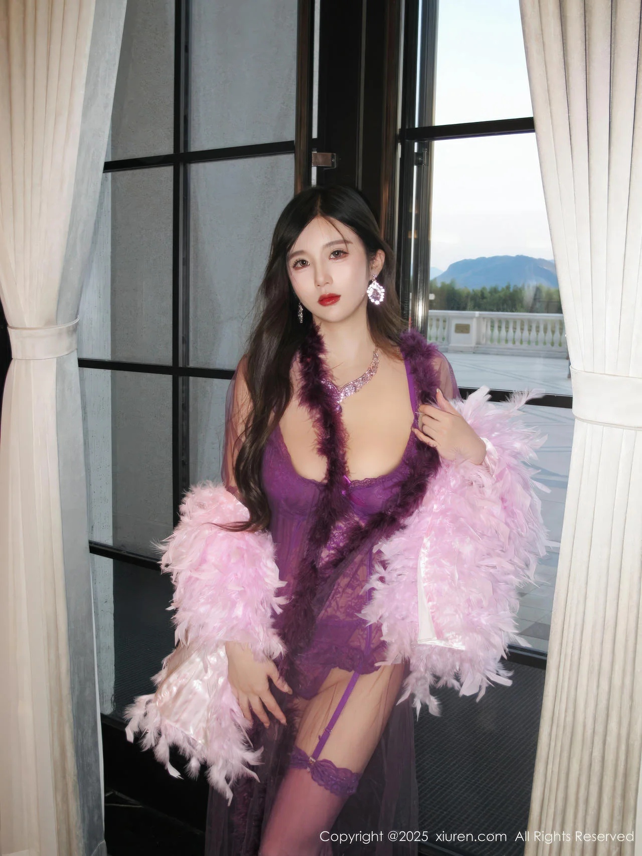 【XIUREN秀人網】2025.11.28 Vol.11047 小肉肉咪 完整版無水印寫真【72P】