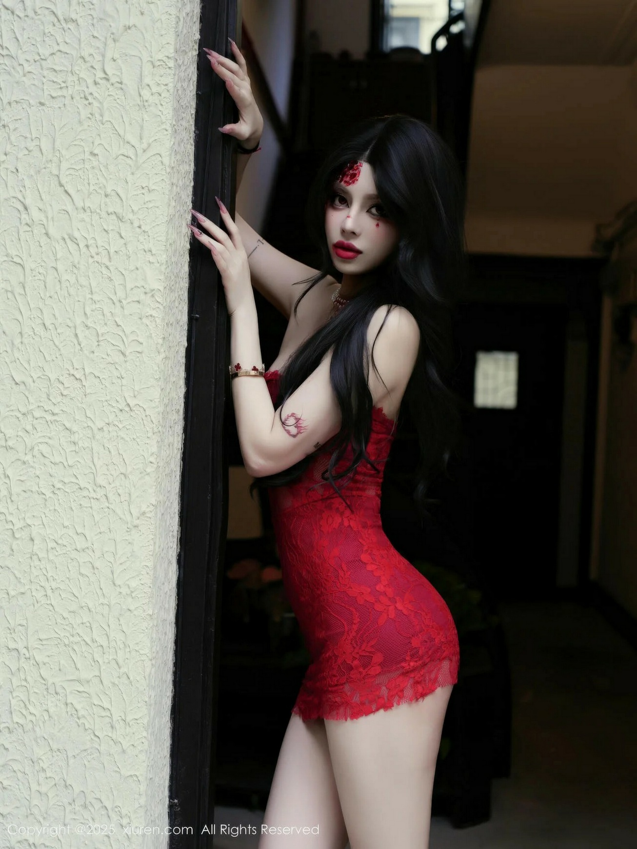 【XIUREN秀人網】2025.11.26 Vol.11032 四月月 完整版無水印寫真【85P】 