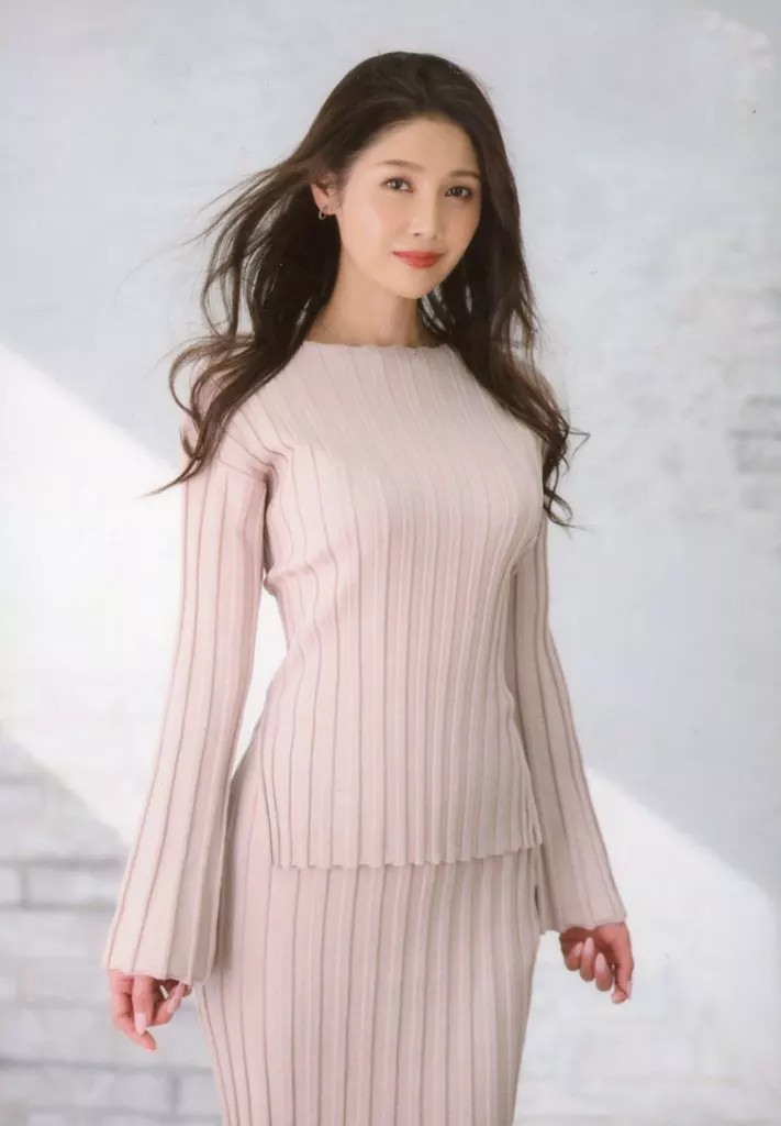 38岁现役高级精品店销售员【远野夏生】