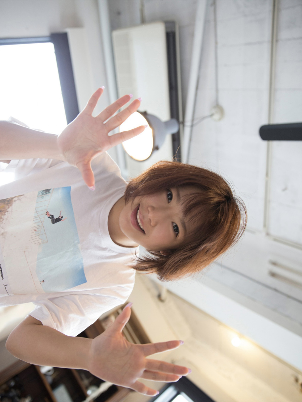 [纱仓まな]短发美女身材火辣到让你无法抗拒