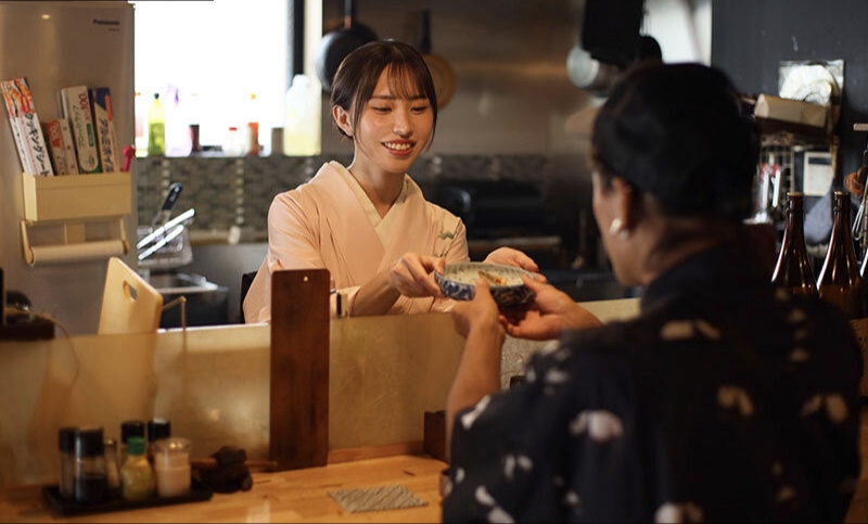 高级料理餐厅的老板娘美人女将!优雅的「佐野秋帆」