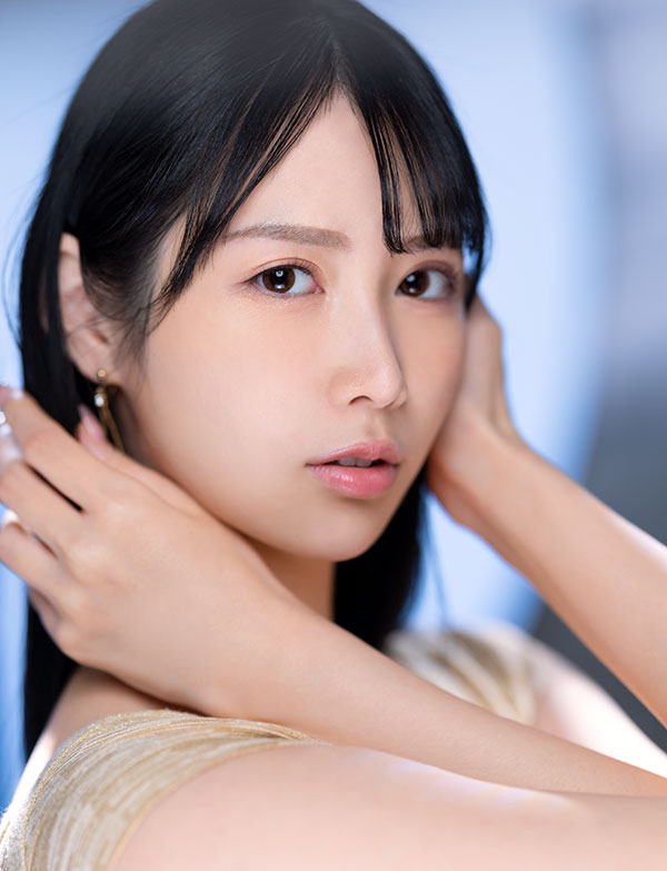 朝妃りお（朝妃莉央）