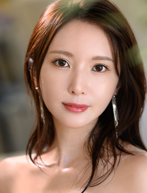 新妻ゆうか（新妻优香）