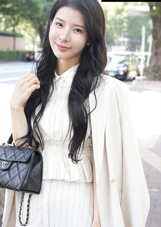 火辣美女模特儿「东云椿」出道！